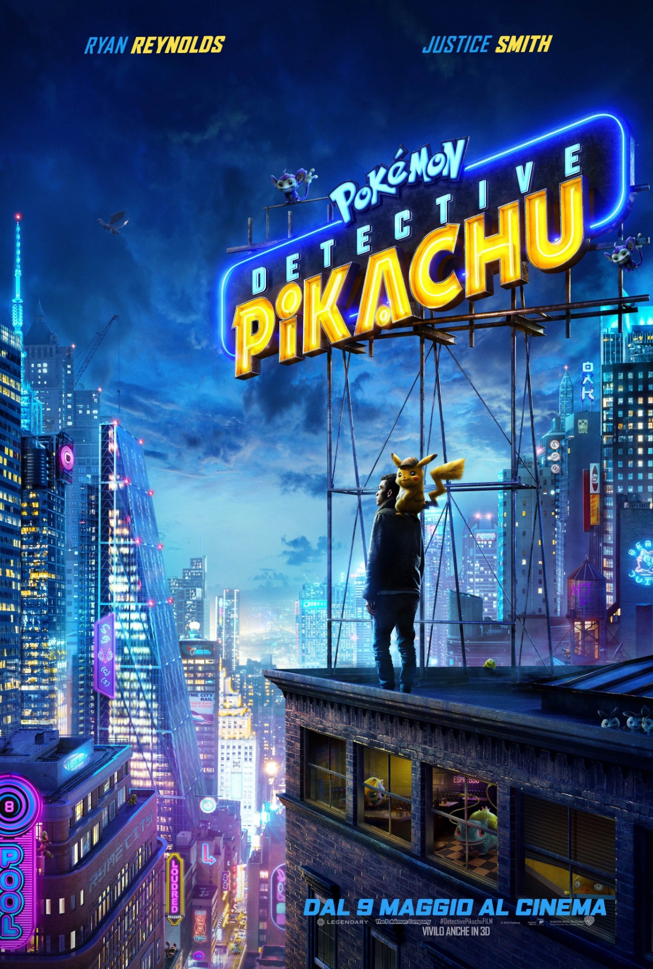  Pokémon Detective Pikachu, il film diretto da Rob Letterman, segue la storia del giovane Tim (Justice Smith), costretto a scoprire cosa sia successo, quando suo padre, il geniale detective privato Harry Goodman, scompare misteriosamente.  Ad aiutarlo nelle indagini l'ex compagno Pokémon di Harry, Detective Pikachu (voce originale di Ryan Reynolds): un adorabile, esilarante e saggio super-investigatore che sorprende tutti, persino se stesso. Avendo scoperto che i due sono equipaggiati per comunicare tra loro in modo singolare, Tim e Pikachu uniscono le loro forze in un'avventura elettrizzante per svelare l'intricato mistero. Si trovano così ad inseguire gli indizi lungo le strade illuminate al neon di Ryme City, una moderna e disordinata metropoli dove umani e Pokémon vivono fianco a fianco in un iperrealistico mondo live-action. Qui incontreranno una serie di Pokémon, scoprendo una trama sconvolgente che potrebbe distruggere la loro coesistenza pacifica con gli umani e minacciare l'universo stesso dei Pokémon.